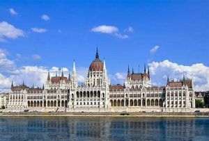 Ungaria declanşează procesul de ieşire din Curtea Penală Internaţională